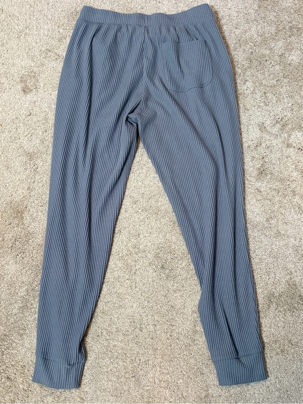 ALO Yoga Muse Sweatpant - Picture 7 of 8